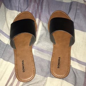 BROWN&BLACK SLIP ON SANDALS SIZE 10